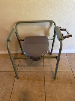 Commode Chair