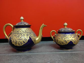 Antique Ginori Porcelain Tea Cup Set
