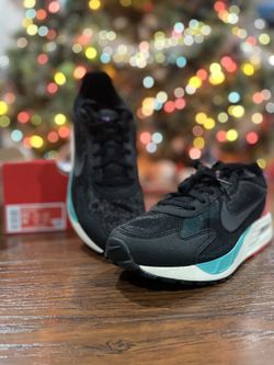 Nike Air Max Solo Black & Metallic Dark Grey New In Box