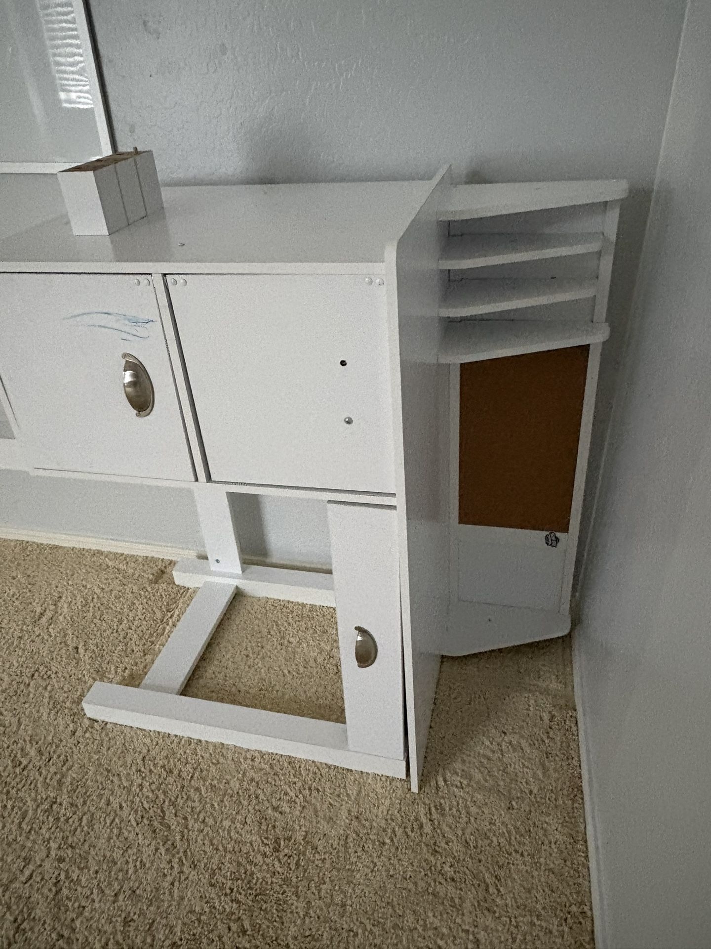 Free Kids Desk And Chair
