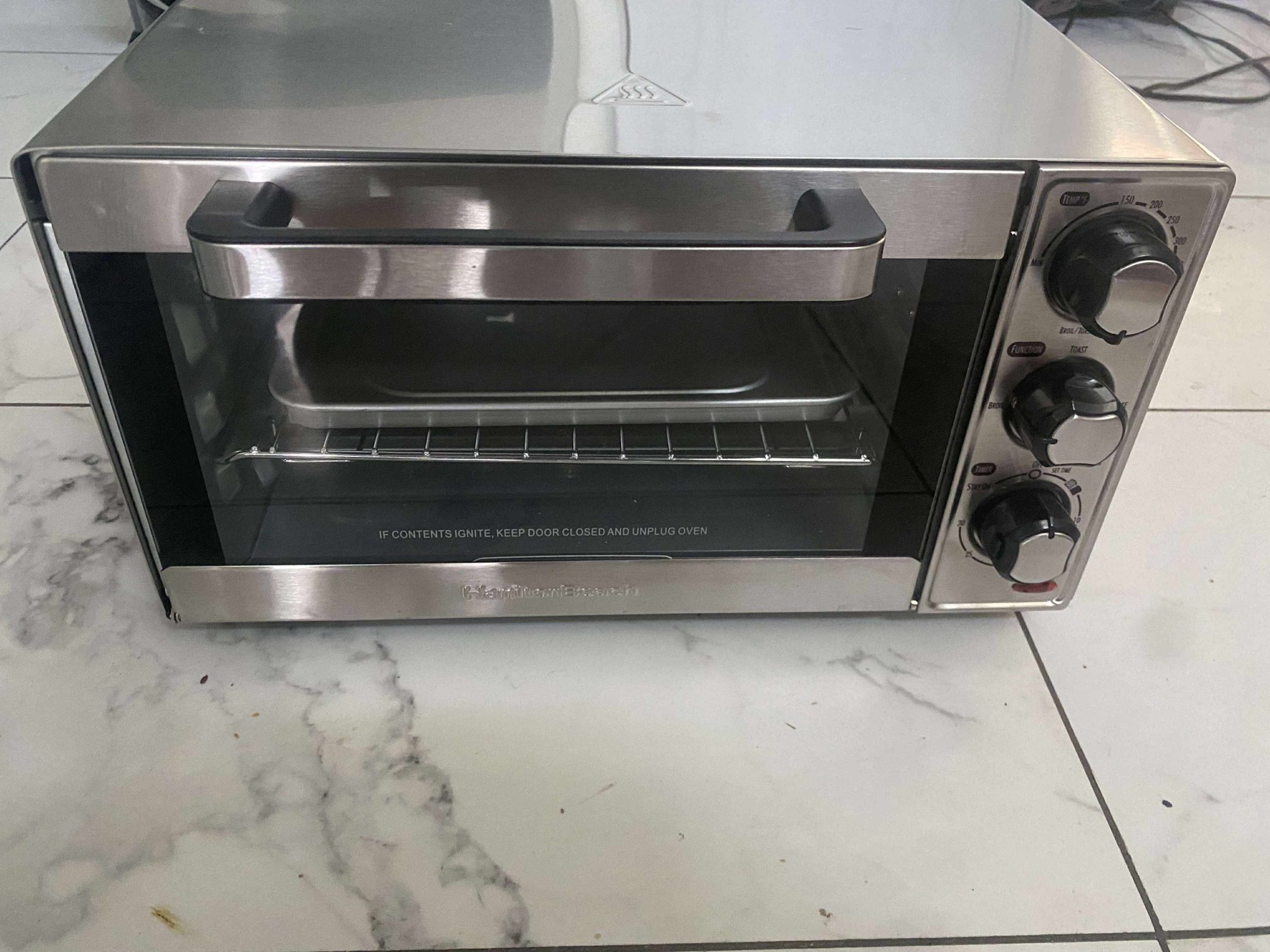 4-Slice Stainless Steel Toaster Oven & Pizza Maker Auto-shut-off Hamilton Beach