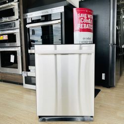 Sharp Top Control 24-in Built-In Dishwasher (Stainless Steel) ENERGY STAR, 45-dBA KC