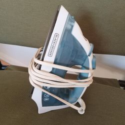 CLOTHES IRON 