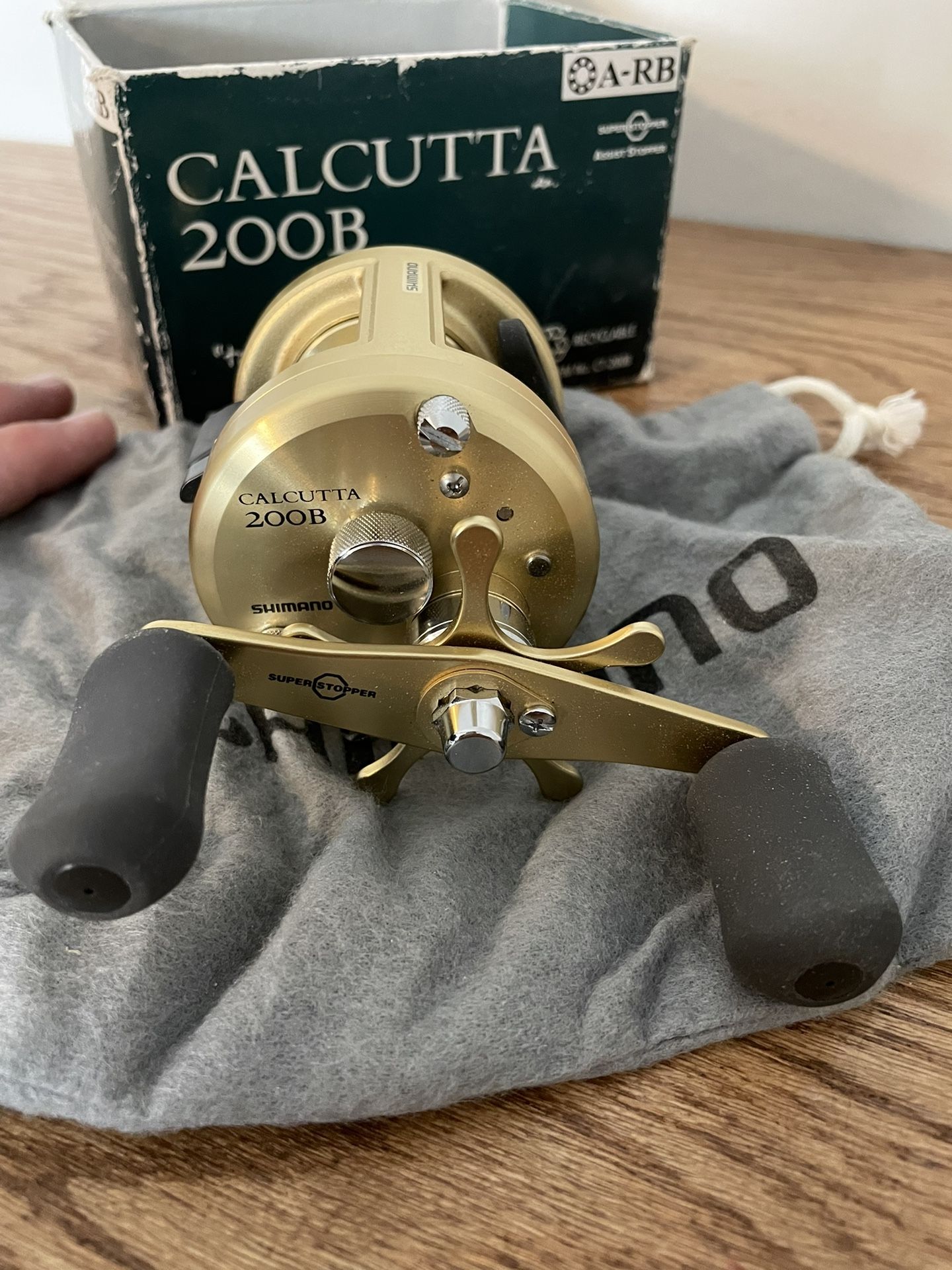 Shimano Calcutta 200B A-RB Bait caster