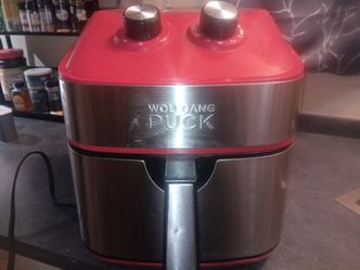 Air fryer by Wolfgang Puck