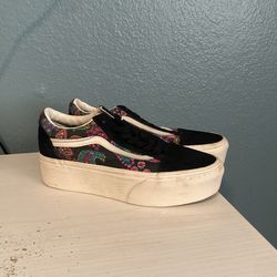 Woman’s Vans Platform Shoes Size 7