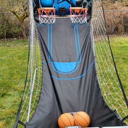 Basketball hoop game