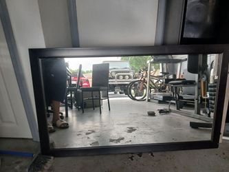 Mirror wall