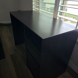Small office desk