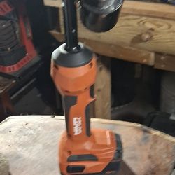 Hilti NPU 100‑A 22V Cordless Knockout Punch Tool with CPC Battery – Works Great