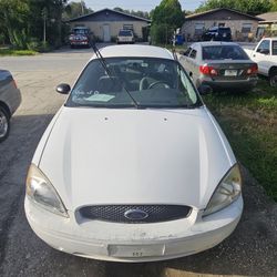 2003 Ford Taurus 