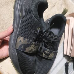 Puma Shoes Sz 7 (Women)