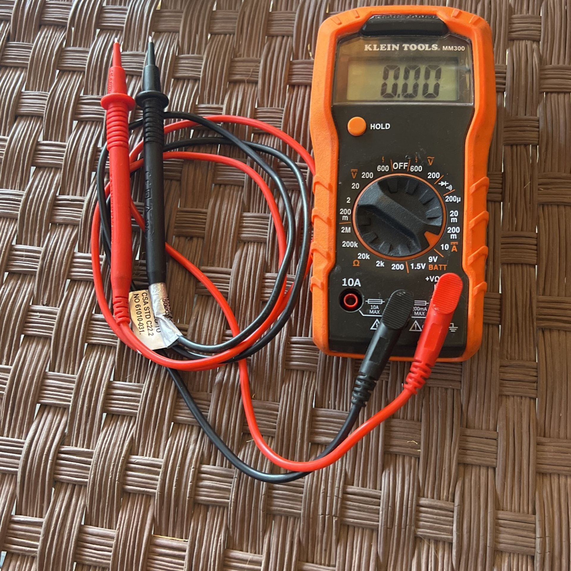 Klein Tools Ac/Dc Voltage Meter