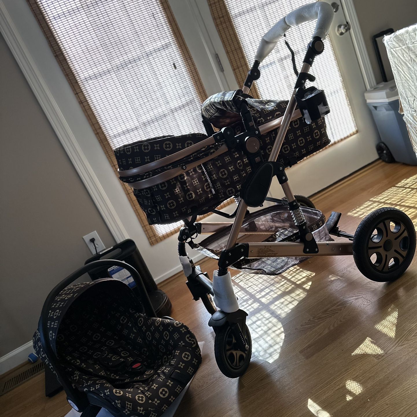 Infant/Baby Safety Stroller/car Seat And Bassinet Attachment.
