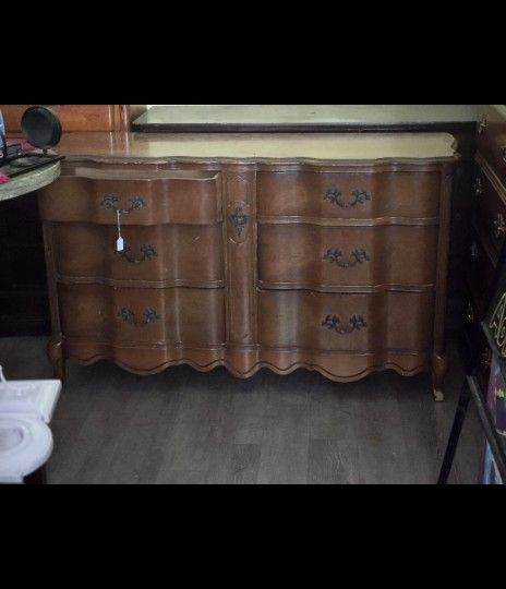 French Provincial DRESSER