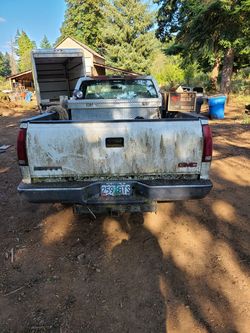 Chevrolet pick up parts no transmission It's not a free truck but all silver parts