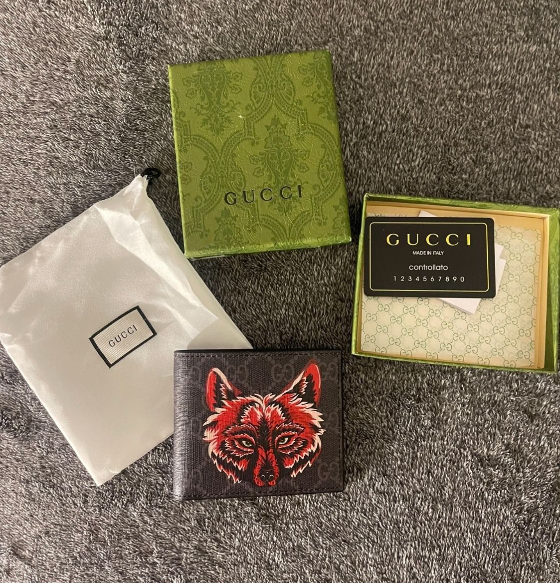 Authentic Red wolf supreme OG gucci wallet