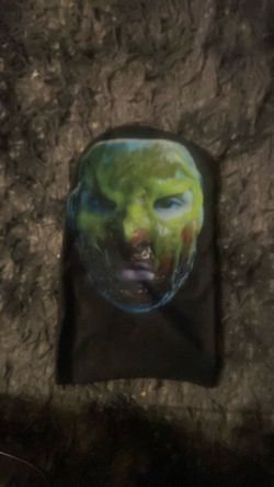 Painting demon mask