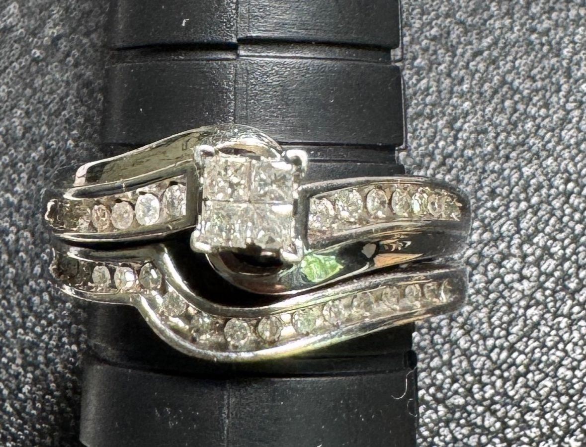 Forever Bride Women's 1/3 CTTW Princess cut and Round Diamond Sterling Silver 7
