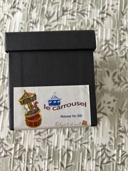 Le Carrousel collectible