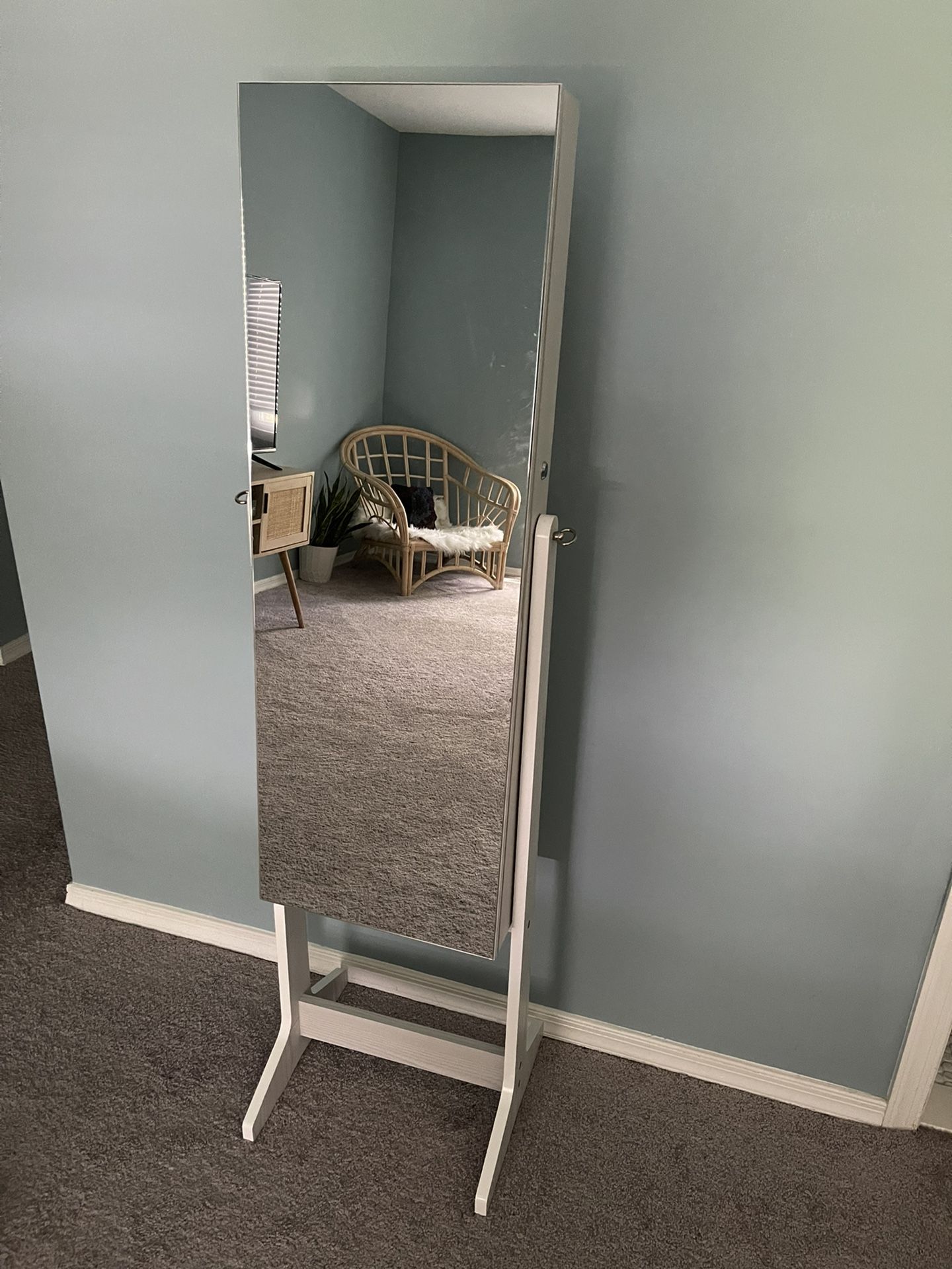 Like New - Jewelry Mirror Armoire