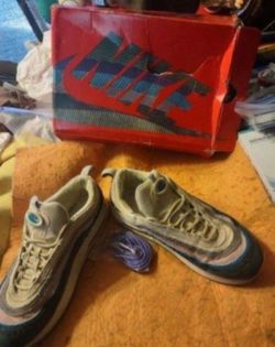 True rare collectible must have for the Nike fans 9.5 sean wotherspoon with original box