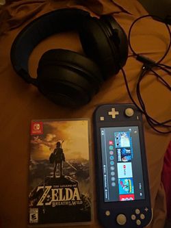Nintendo Switch Lite w/Zelda BOTW