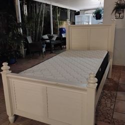 White Twin Bed Frame w Mattress