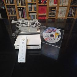 Nintendo. Wii Cib.   compatible with game cube Games