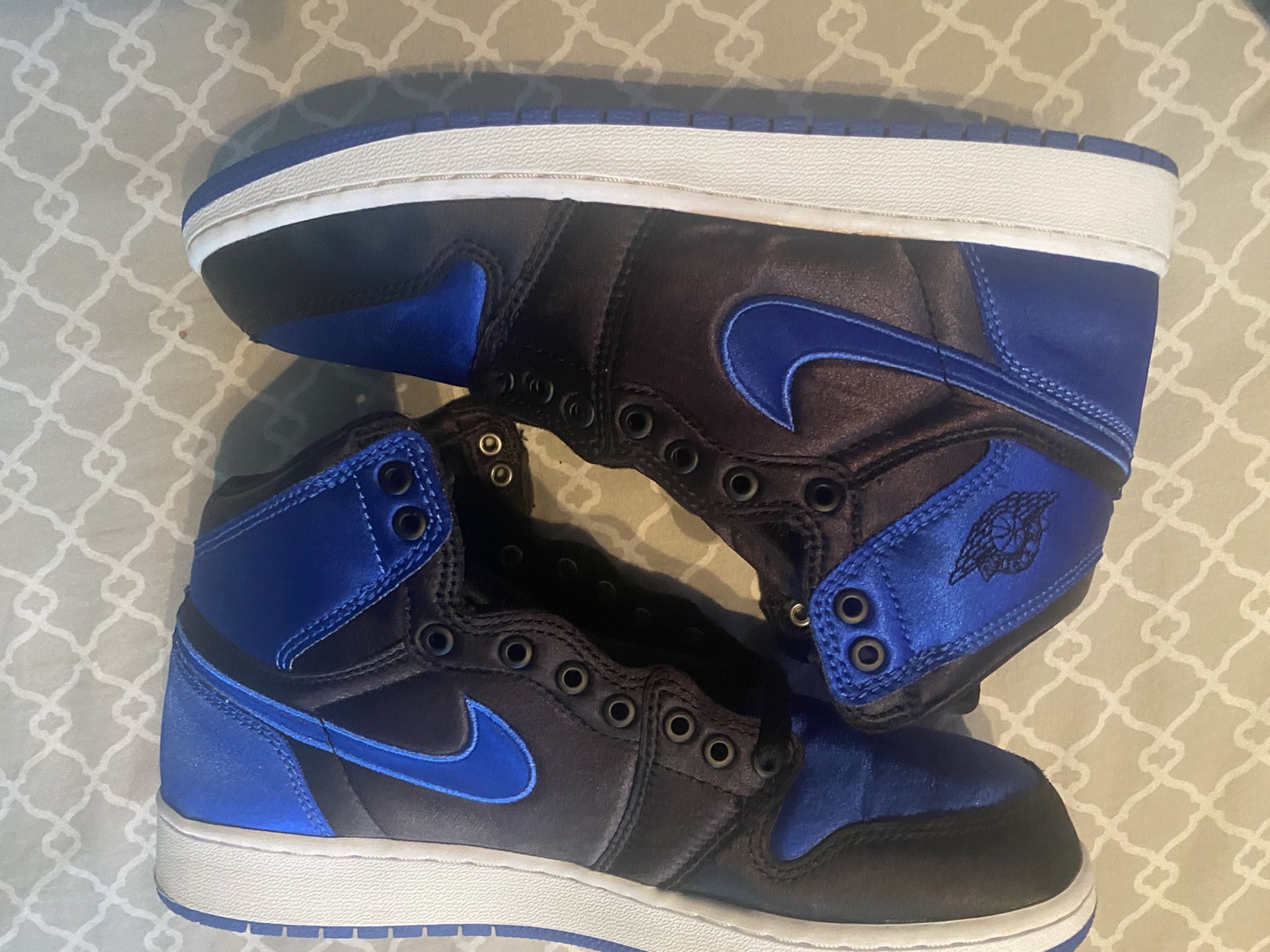 Jordan satin royal size