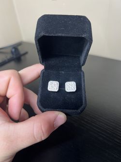 Moissanite Earrings Die Style