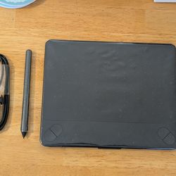Wacom Intuos Digital Art / Drawing / Graphic Design Tablet and Pen