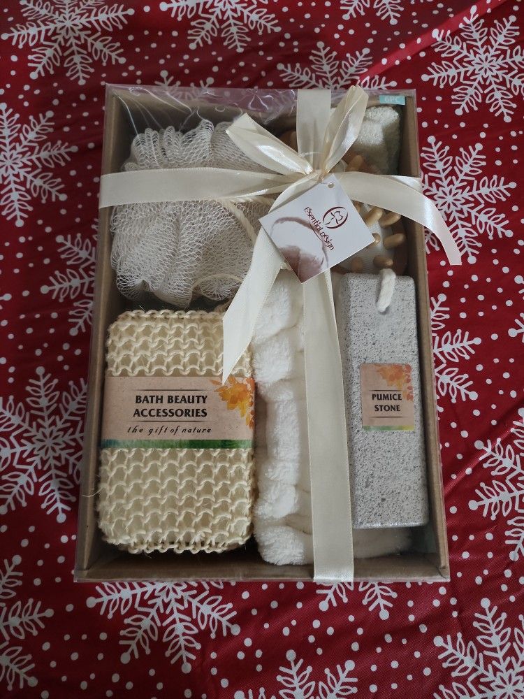 Brand NEW 6PC Bath Beauty Accessories