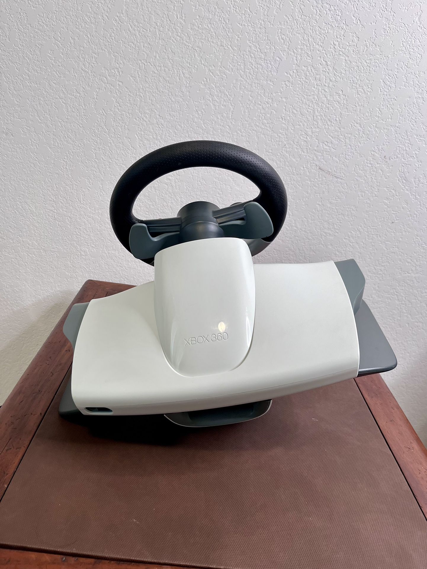 Xbox 360 Wireless Racing Wheel And Pedals for Sale in San Antonio, TX