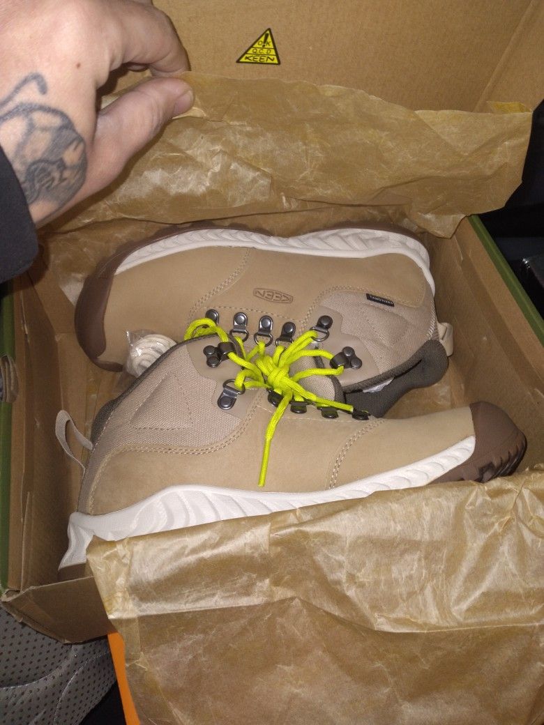 "Keen Footwear"  Boot For Men! Size 8.5-9