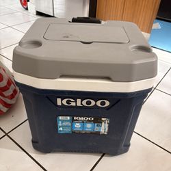 Igloo 62 Qt Roller Cooler