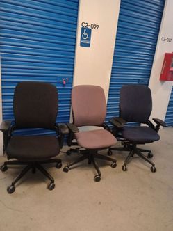 Steelcase V 2 $ 300 each