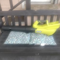 Ryobi 40V 120 MPH  550 CFM Cordless Battery Leaf Blower TOOL ONLY