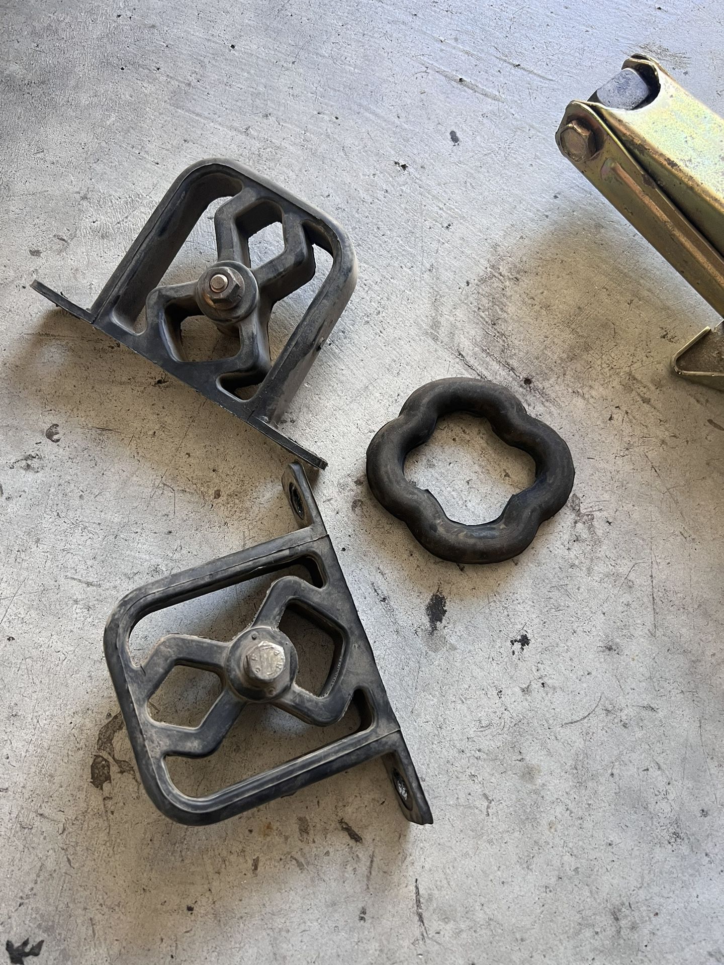 BMW E36 Exhaust Hangers