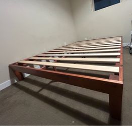 Zinus Wen Wood Platform Bed Frame/Foundation (Queen)