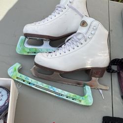 Ice Skates Size 3 1/2 Riedell 