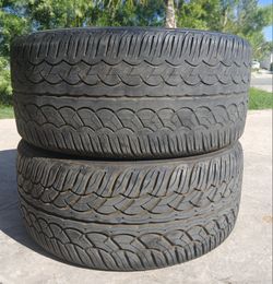 285/35R22