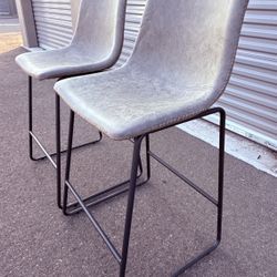 Bar & Counter Stools 