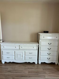 White 2 pieces dressers
