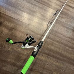 Brand New Lews Xfinity 7’ MH Spinning Fishing Combo. 