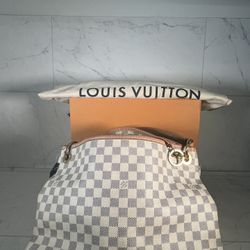 Louis Vuitton Artsy Shoulder Bag