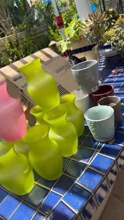 Mix lots of pots and vases
