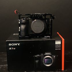Sony A7R iv Camera With Small-rig Cage