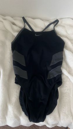 Nike swimsuit one pice size  10