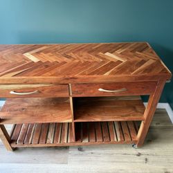 Kitchen wood island 